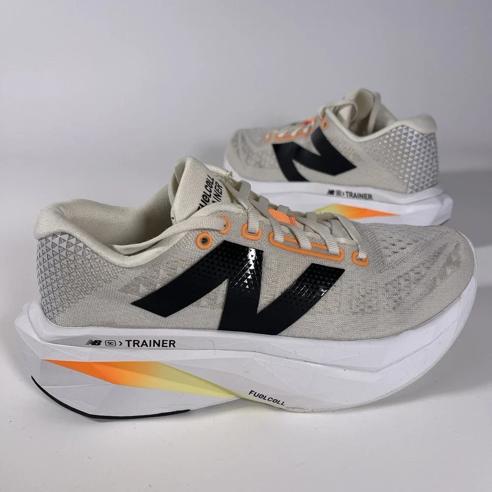 New Balance FuelCell SuperComp Trainer v3 Sea Salt/Red/Black, Women 9.5 Chunky